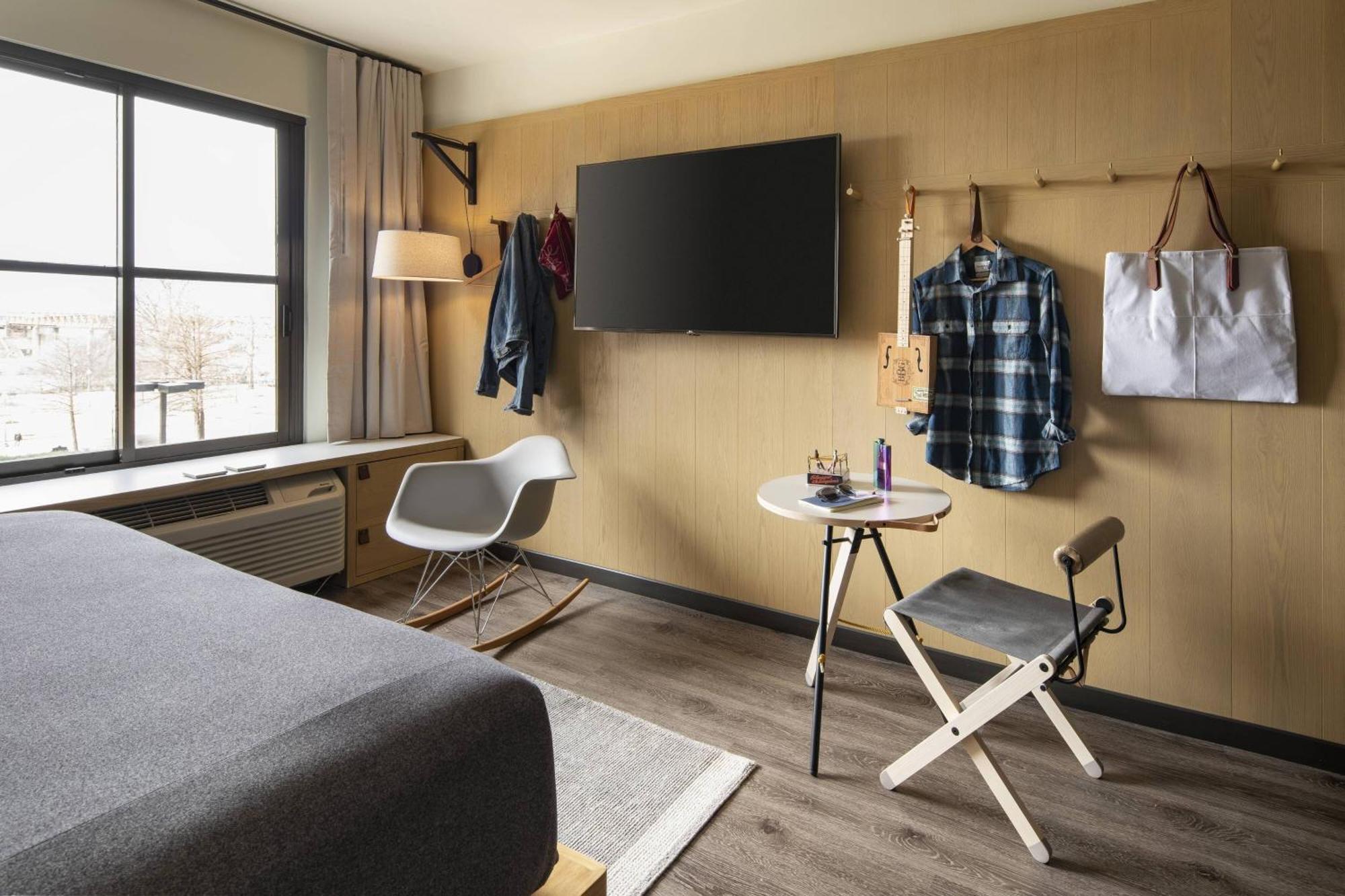 Отель Moxy Memphis Downtown Экстерьер фото