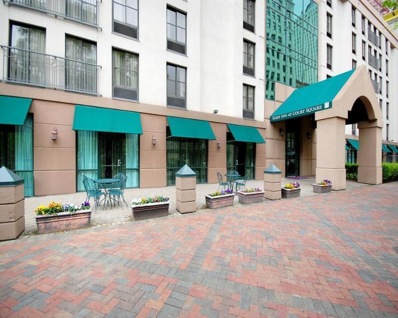 Отель Moxy Memphis Downtown Экстерьер фото