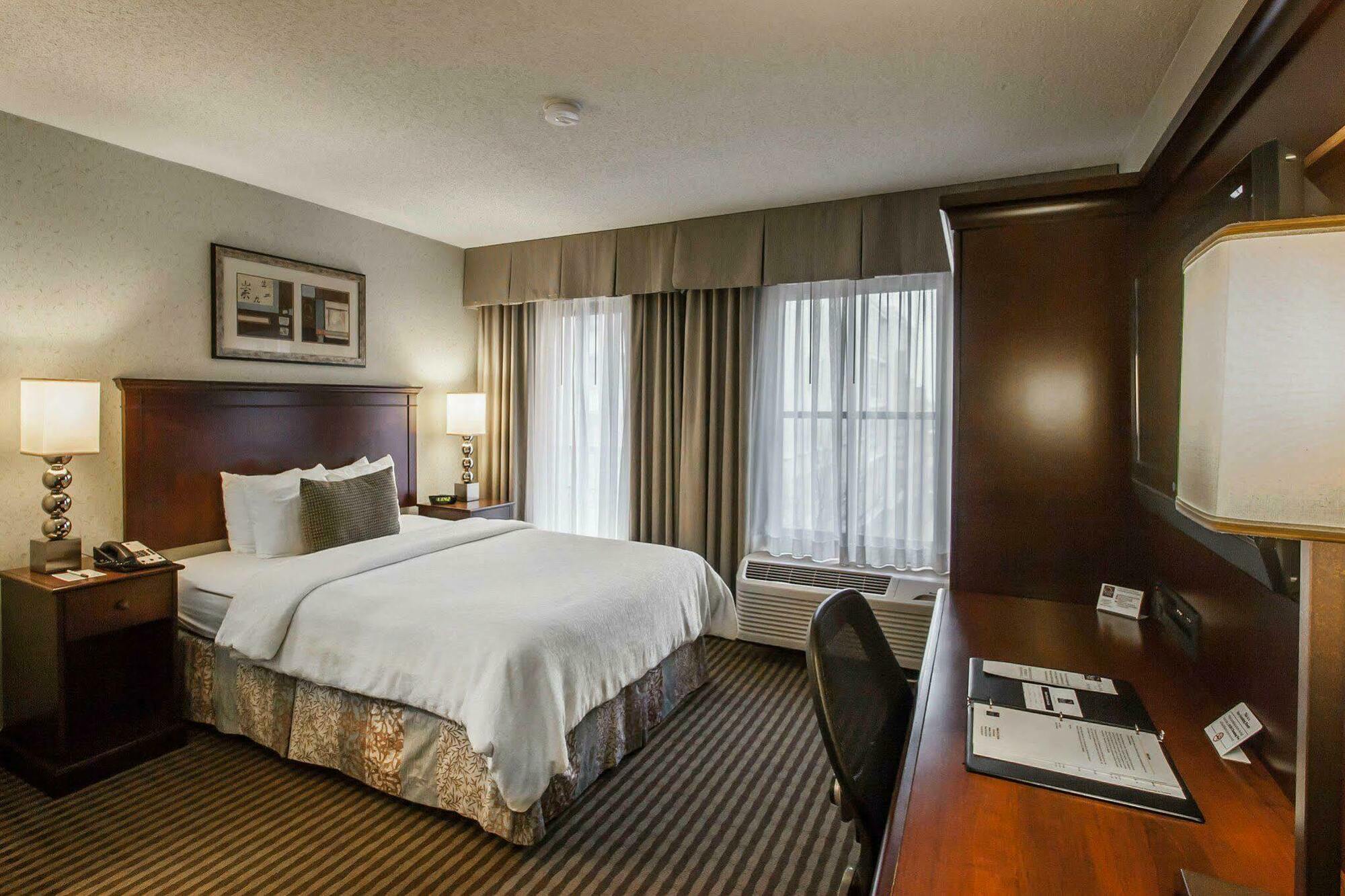 Отель Moxy Memphis Downtown Экстерьер фото