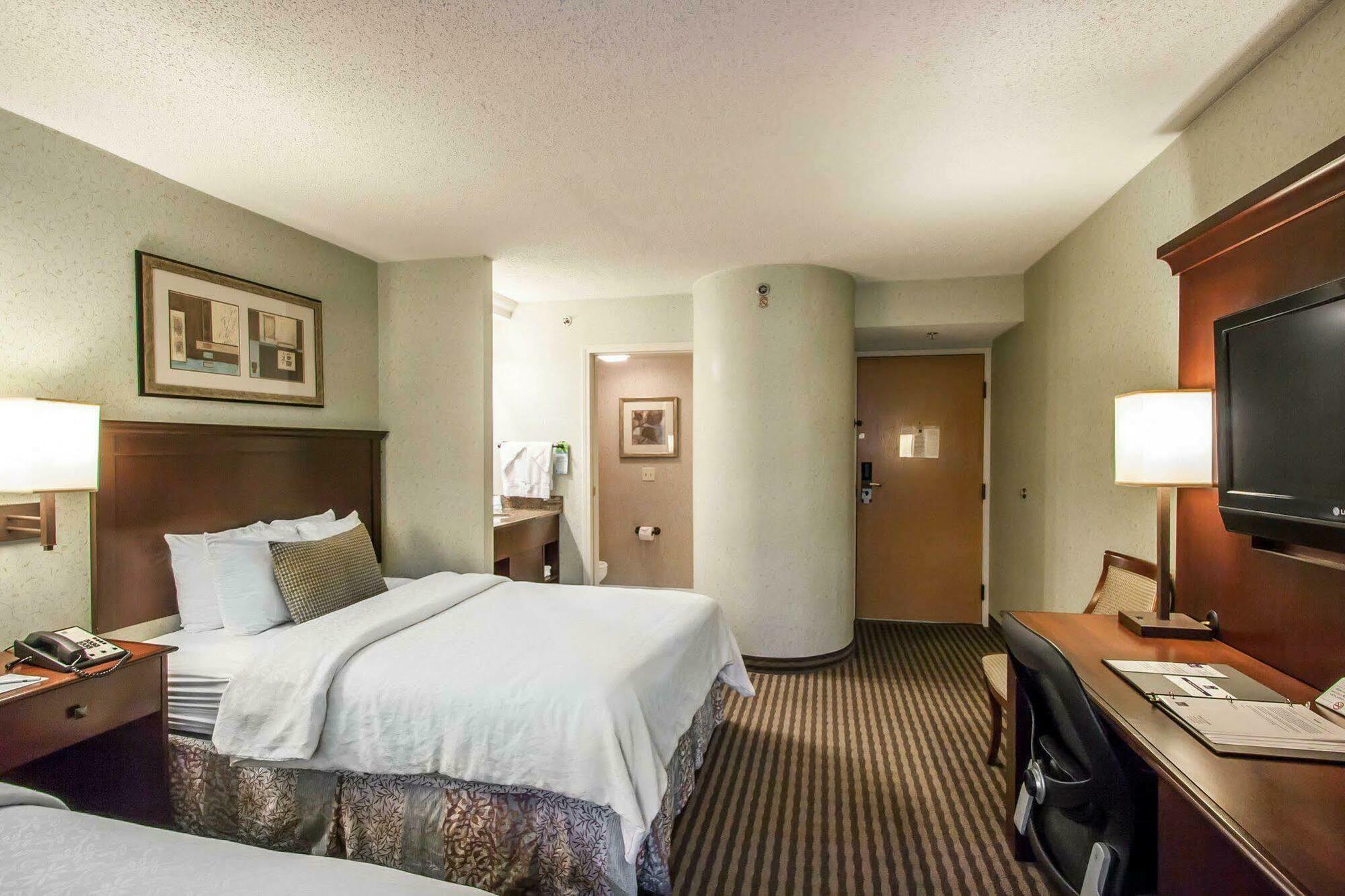 Отель Moxy Memphis Downtown Экстерьер фото